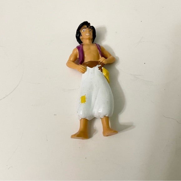 Lot of 2 Aladdin Toys Aladdin and Abu Monkey Figures - Picture 15 of 15